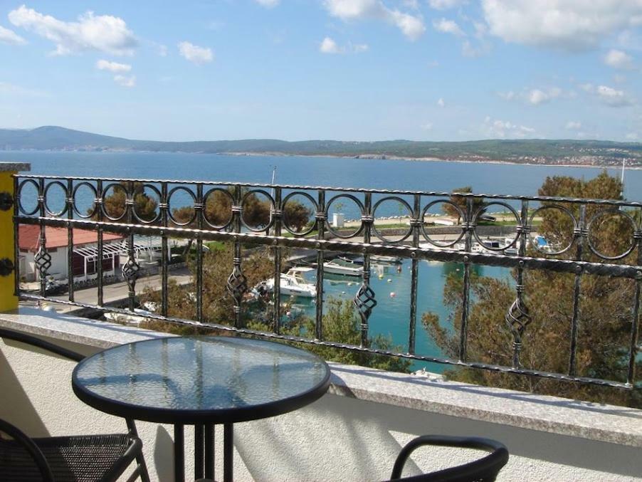 Hotel Pansion Ribica Crikvenica Exterior foto